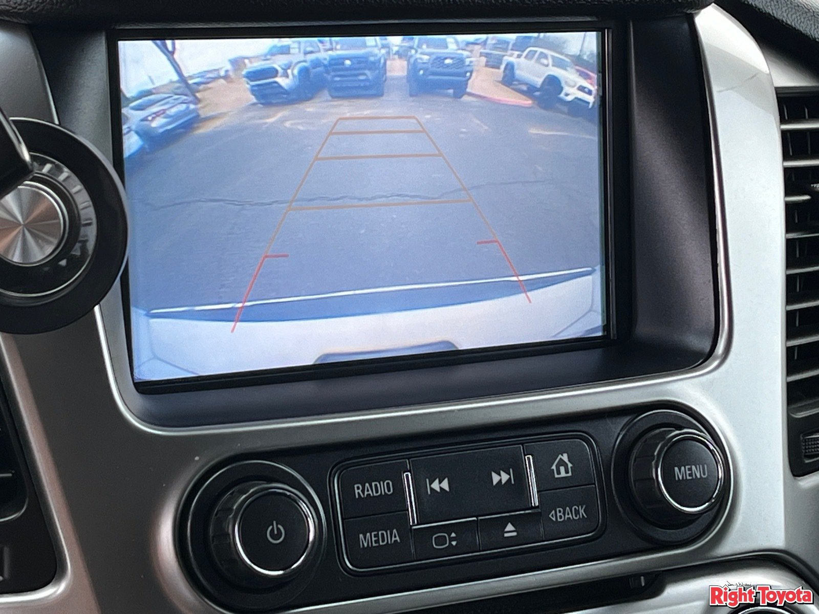 Used 2018 Chevrolet Suburban Premier RWD image 28
