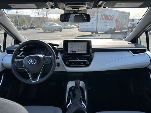 Used 2024 Toyota Corolla SE image 9