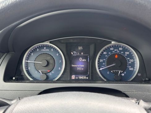 Used 2016 Toyota Camry LE image 25