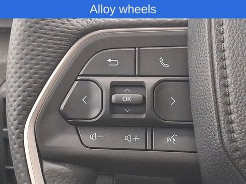 Used 2025 Toyota Tacoma Limited image 26