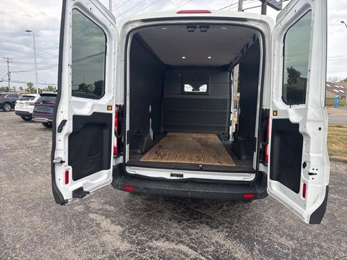Used 2017 Ford Transit 250 148 Medium Roof image 19