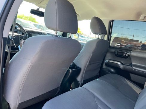 Used 2016 Toyota Tacoma SR5 w/ SR5 Appearance Package (SN) image 26