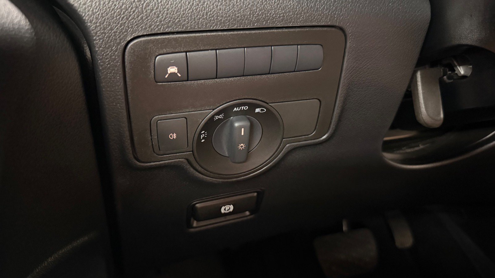 Used 2023 Mercedes-Benz Metris Passenger image 39