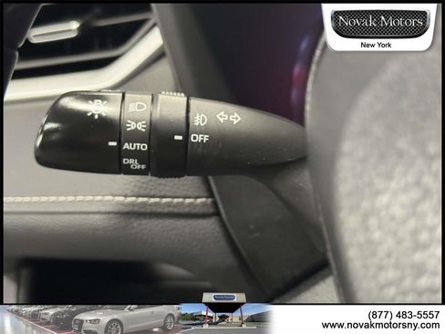 Used 2022 Toyota RAV4 XLE Premium image 20