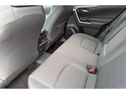 Used 2022 Toyota RAV4 SE w/ Weather & Moonroof Package AWD/4WD image 12