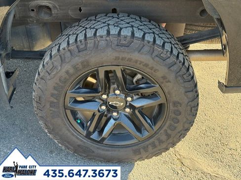 Used 2023 Chevrolet Silverado 1500 Custom Trail Boss AWD/4WD image 17