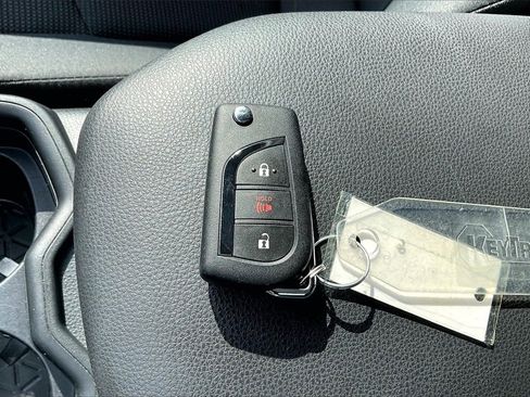 Used 2019 Toyota RAV4 LE image 35