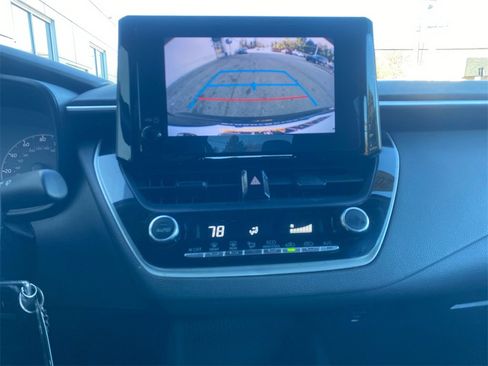 Used 2023 Toyota Corolla LE image 21
