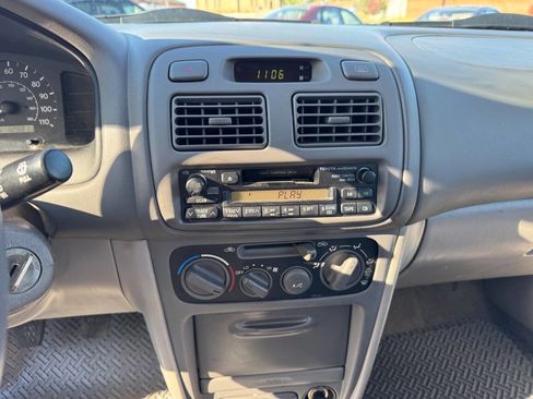 Used 2000 Toyota Corolla CE image 14