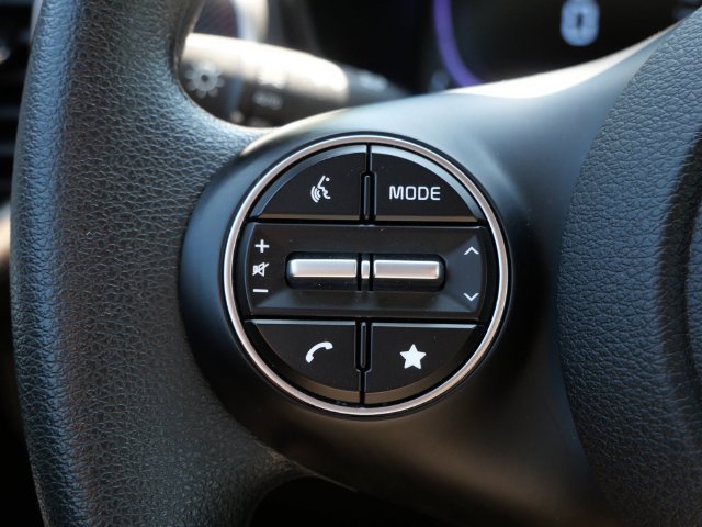 Used 2025 Kia Soul LX FWD image 17