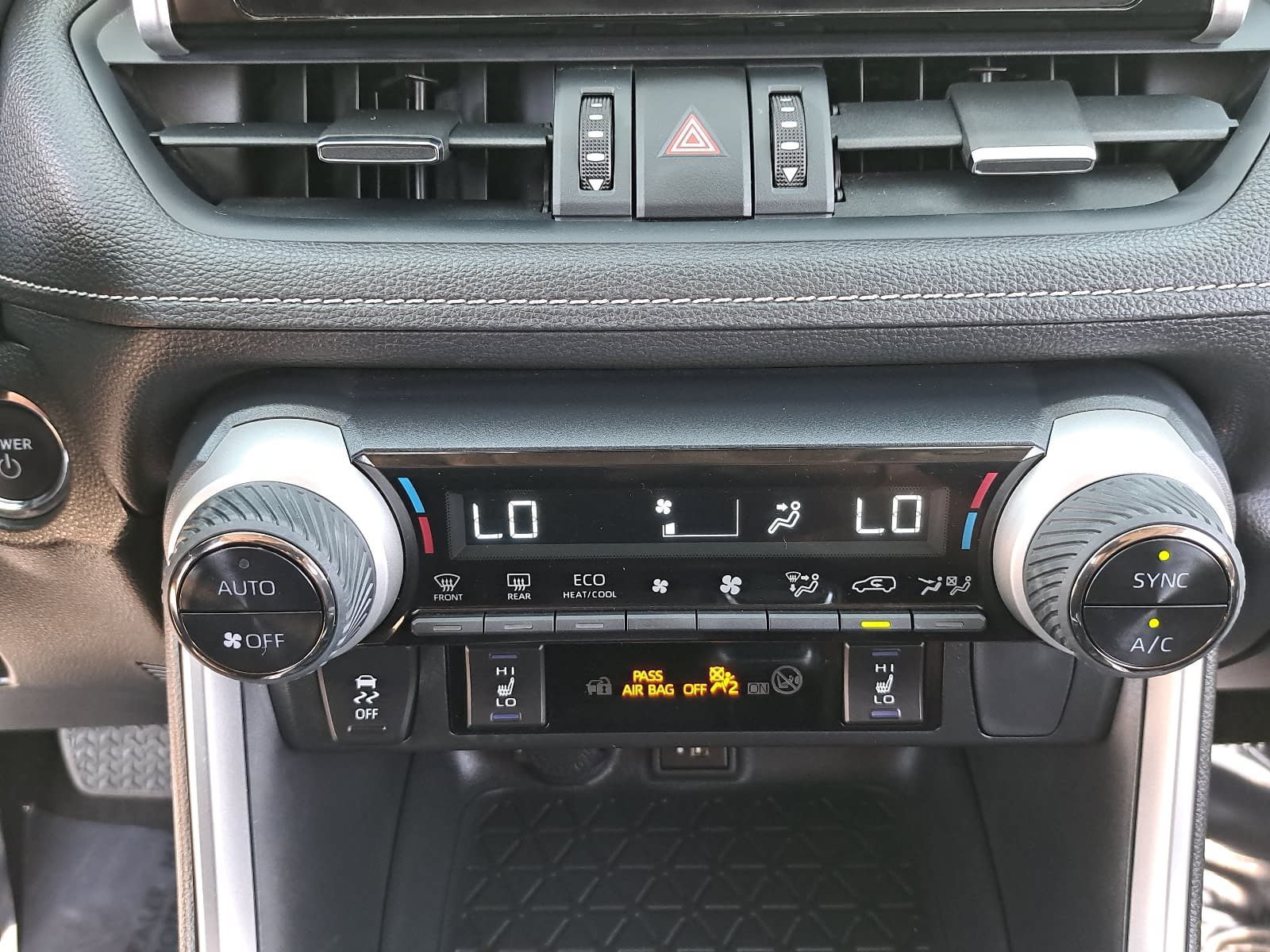 Used 2023 Toyota RAV4 XLE Premium AWD/4WD image 27
