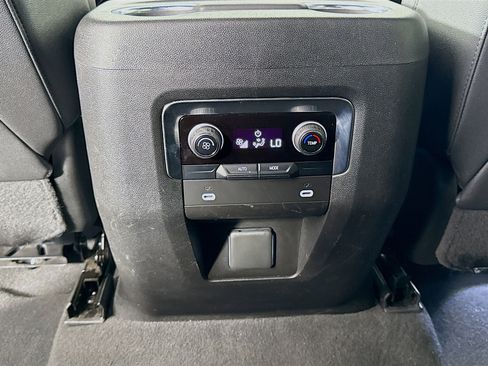 Used 2023 Chevrolet Tahoe LT RWD image 25
