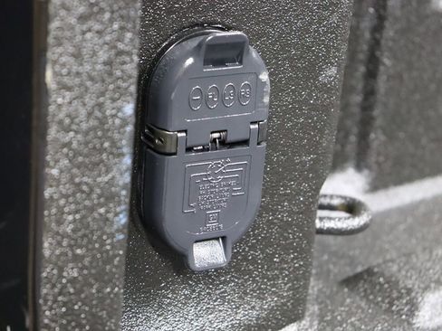 Used 2024 Chevrolet Silverado 2500 High Country w/ High Country Premium Package image 32