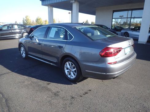 Used 2017 Volkswagen Passat 1.8T S FWD image 3