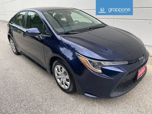 Used 2020 Toyota Corolla LE FWD image 1