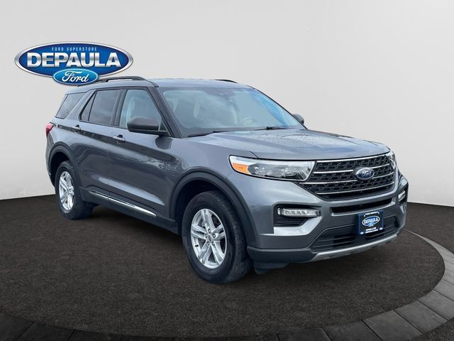 Used 2024 Ford Explorer XLT w/ Equipment Group 202A AWD/4WD image 9