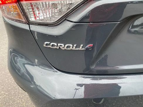 Used 2025 Toyota Corolla LE FWD image 29