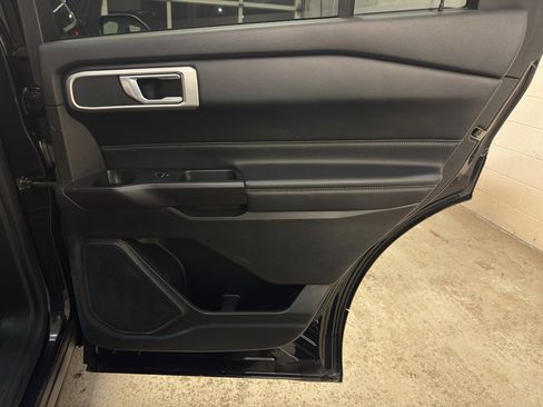 Used 2020 Ford Explorer XLT w/ Equipment Group 202A image 24