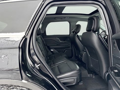 Used 2020 Lincoln Corsair Reserve w/ Equipment Group 201A image 13