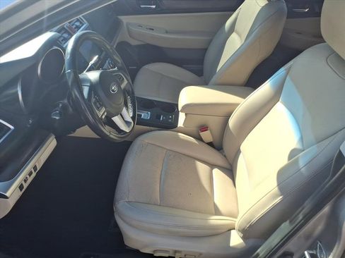 Used 2016 Subaru Outback 2.5i Limited image 5
