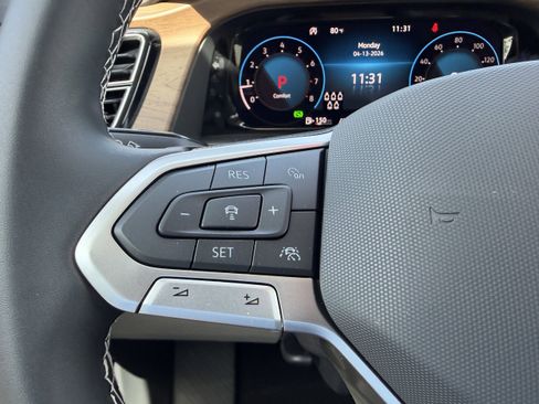 New 2026 Volkswagen Atlas SE image 24