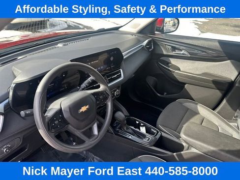 Used 2024 Chevrolet TrailBlazer LT FWD image 27