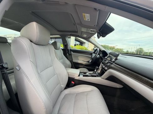 Used 2018 Honda Accord EX-L image 37