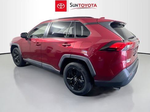 Used 2019 Toyota RAV4 XLE FWD image 6