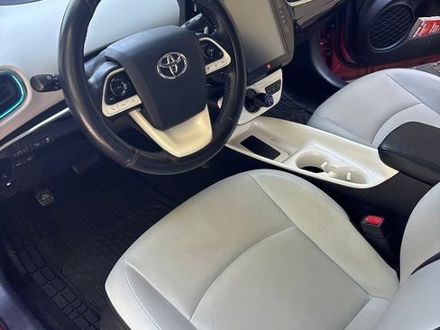 Used 2018 Toyota Prius Prime Advanced FWD image 5