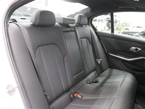 Used 2019 BMW 330i xDrive Sedan w/ Convenience Package AWD/4WD image 19