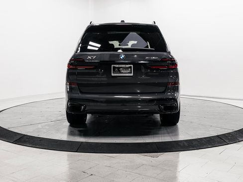Used 2025 BMW X7 xDrive40i w/ Executive Package image 29