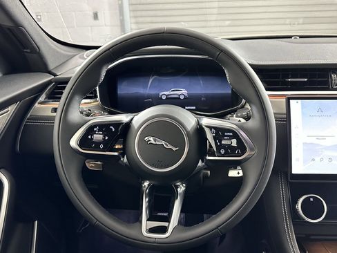 Used 2026 Jaguar F-PACE R-Dynamic S image 14