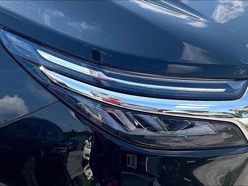 Used 2022 Chevrolet Equinox LT FWD image 22