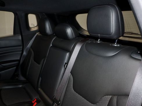 Used 2022 Jeep Compass Altitude image 21