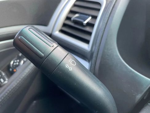 Used 2015 Ford Explorer XLT w/ Equipment Group 202A image 41