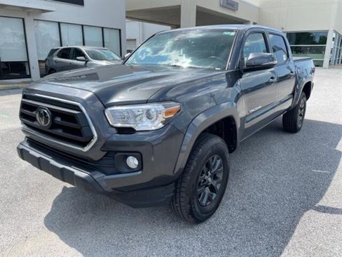 Used 2022 Toyota Tacoma SR5 image 3