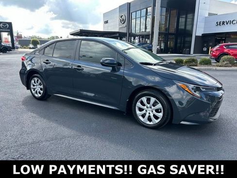 Used 2025 Toyota Corolla LE FWD image 1