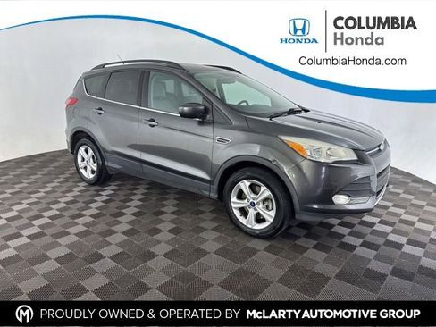 Used 2015 Ford Escape SE w/ Equipment Group 201A FWD image 1