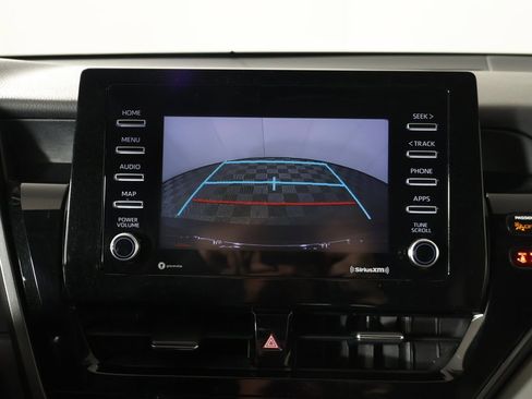 Used 2022 Toyota Camry SE image 38