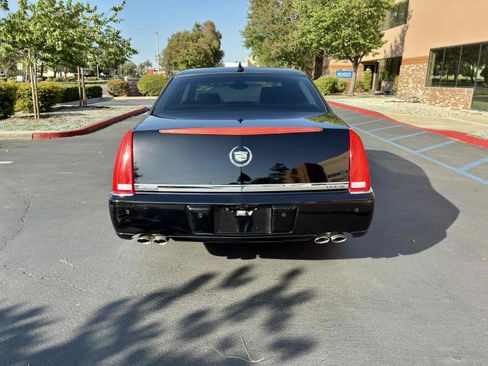 Used 2011 Cadillac DTS Luxury FWD image 9