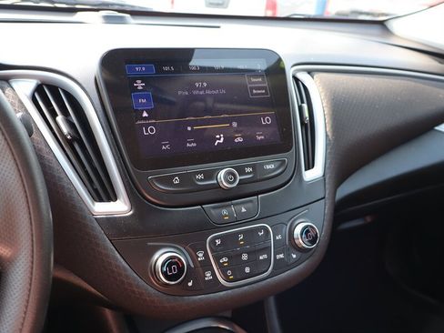 Used 2023 Chevrolet Malibu LT FWD image 19