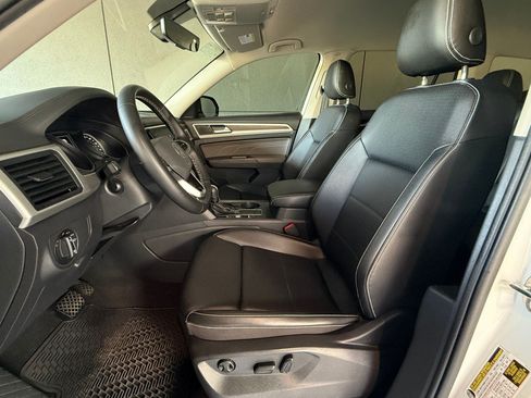 Used 2021 Volkswagen Atlas SE FWD image 5