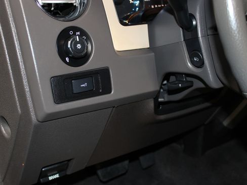 Used 2014 Ford F150 XLT w/ XLT Chrome Package RWD image 18