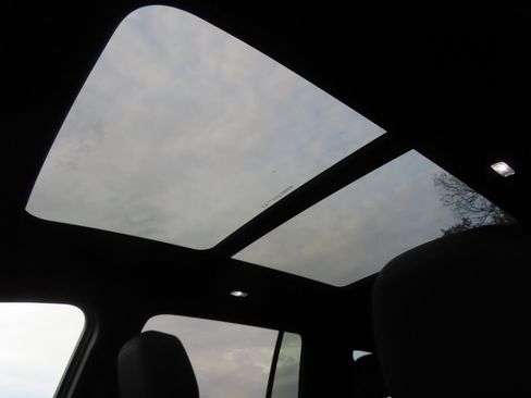 New 2026 Chevrolet Traverse High Country w/ LPO, Floor Liner Package image 7