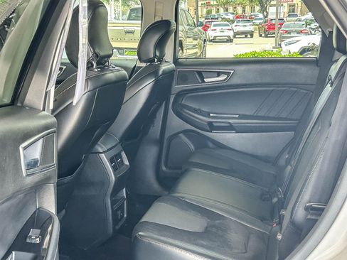 Used 2015 Ford Edge Sport FWD image 18