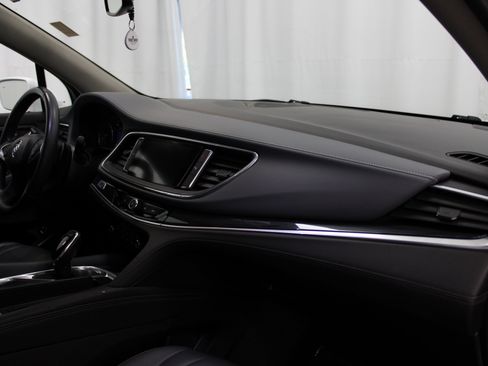 Used 2020 Buick Enclave Essence w/ Sound and Sites Package image 26