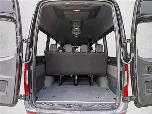 Used 2024 Mercedes-Benz Sprinter 2500 image 17