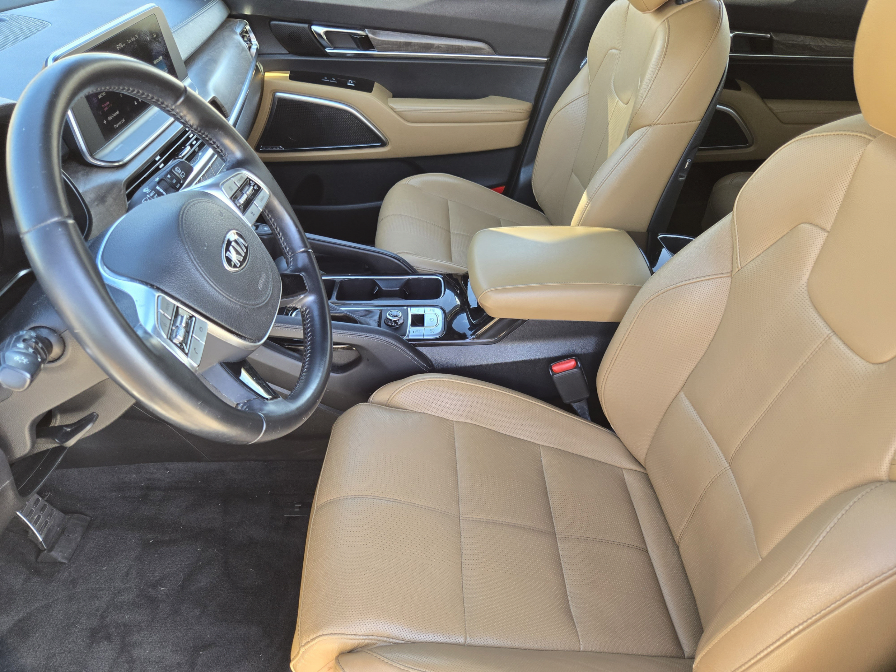 Used 2020 Kia Telluride SX w/ Towing Package FWD image 9