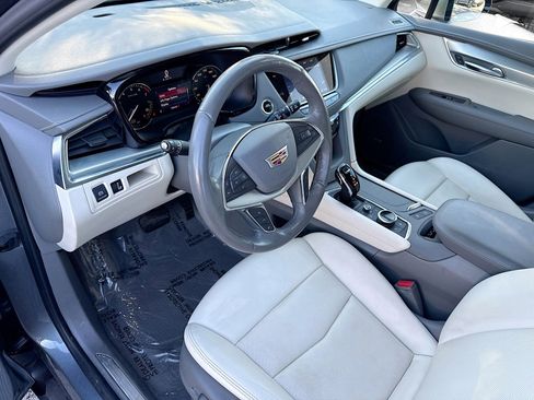 Used 2022 Cadillac XT5 Premium Luxury FWD image 25
