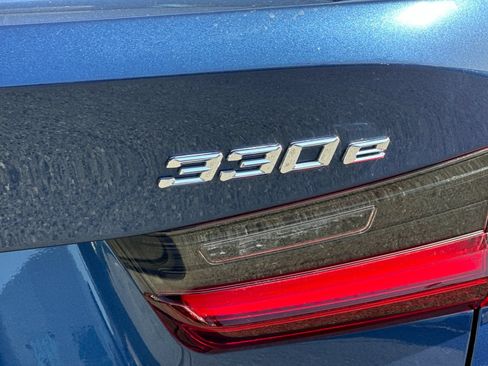 Used 2022 BMW 330e w/ Driving Assistance Package RWD image 26